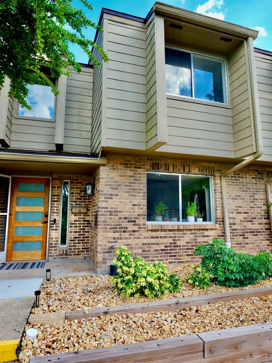 427 OAK HAVEN DRIVE