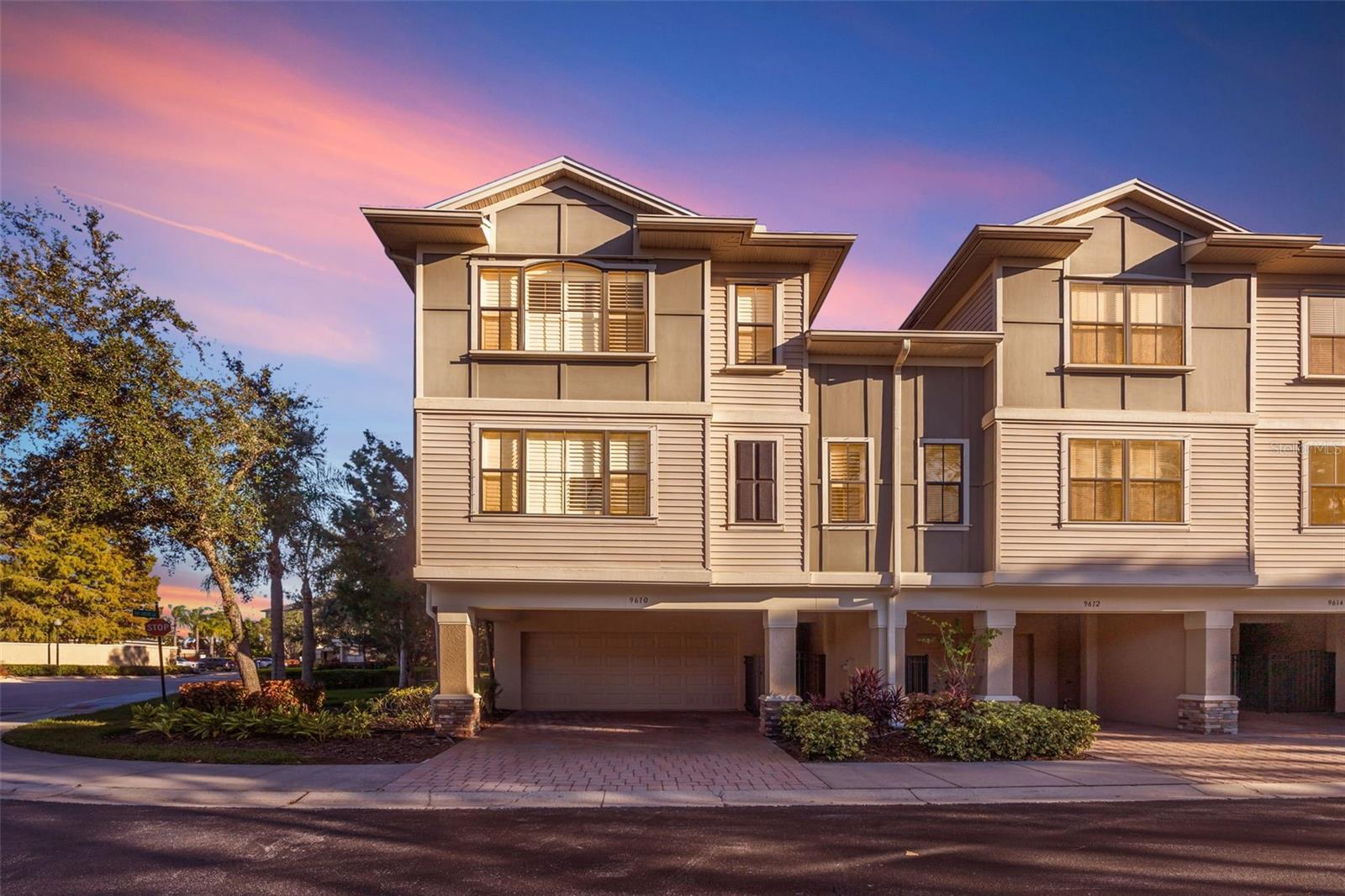 Townhomes At Pelican Pointe