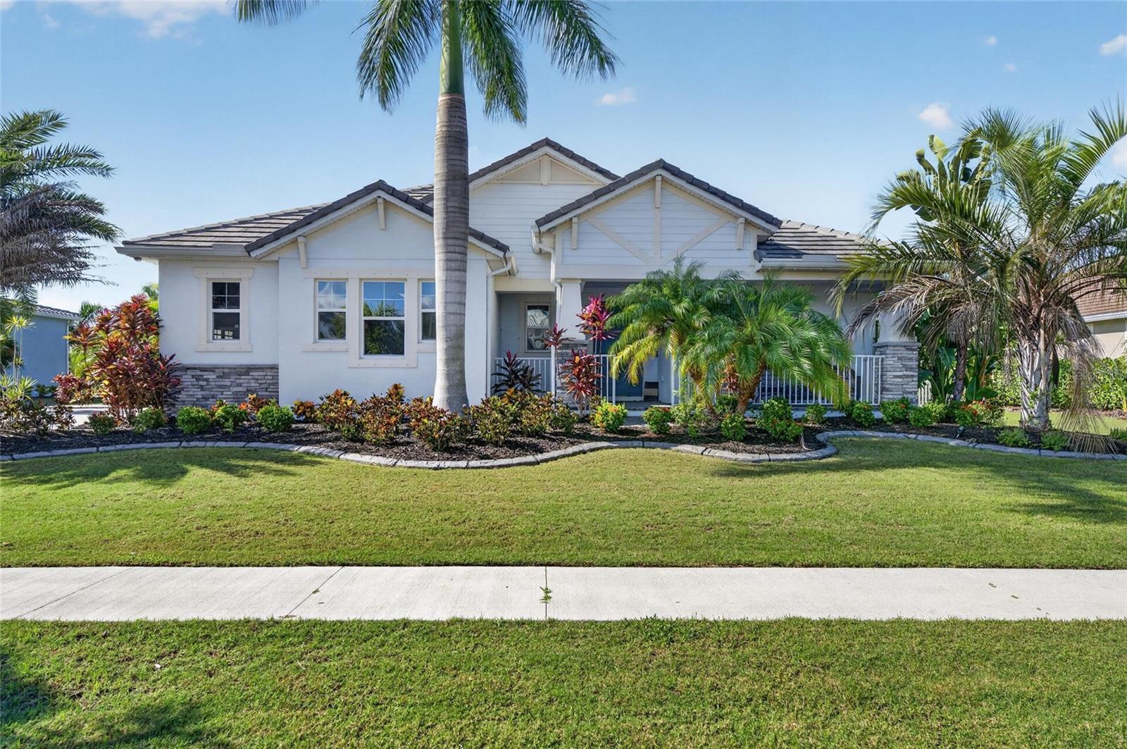 816 MANNS HARBOR DRIVE, home for sale in Apollo Beach