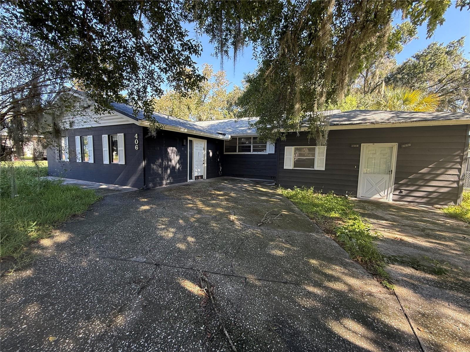 406 E YOUNG STREET