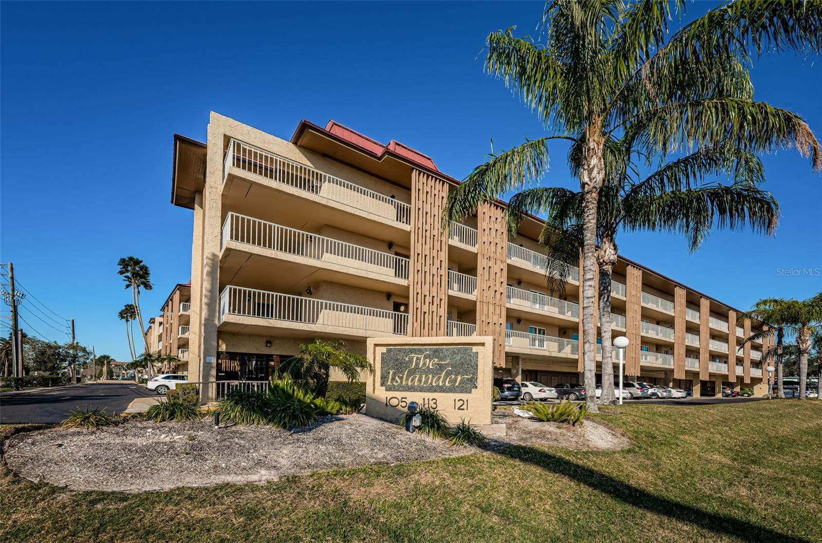 Islander The Condo