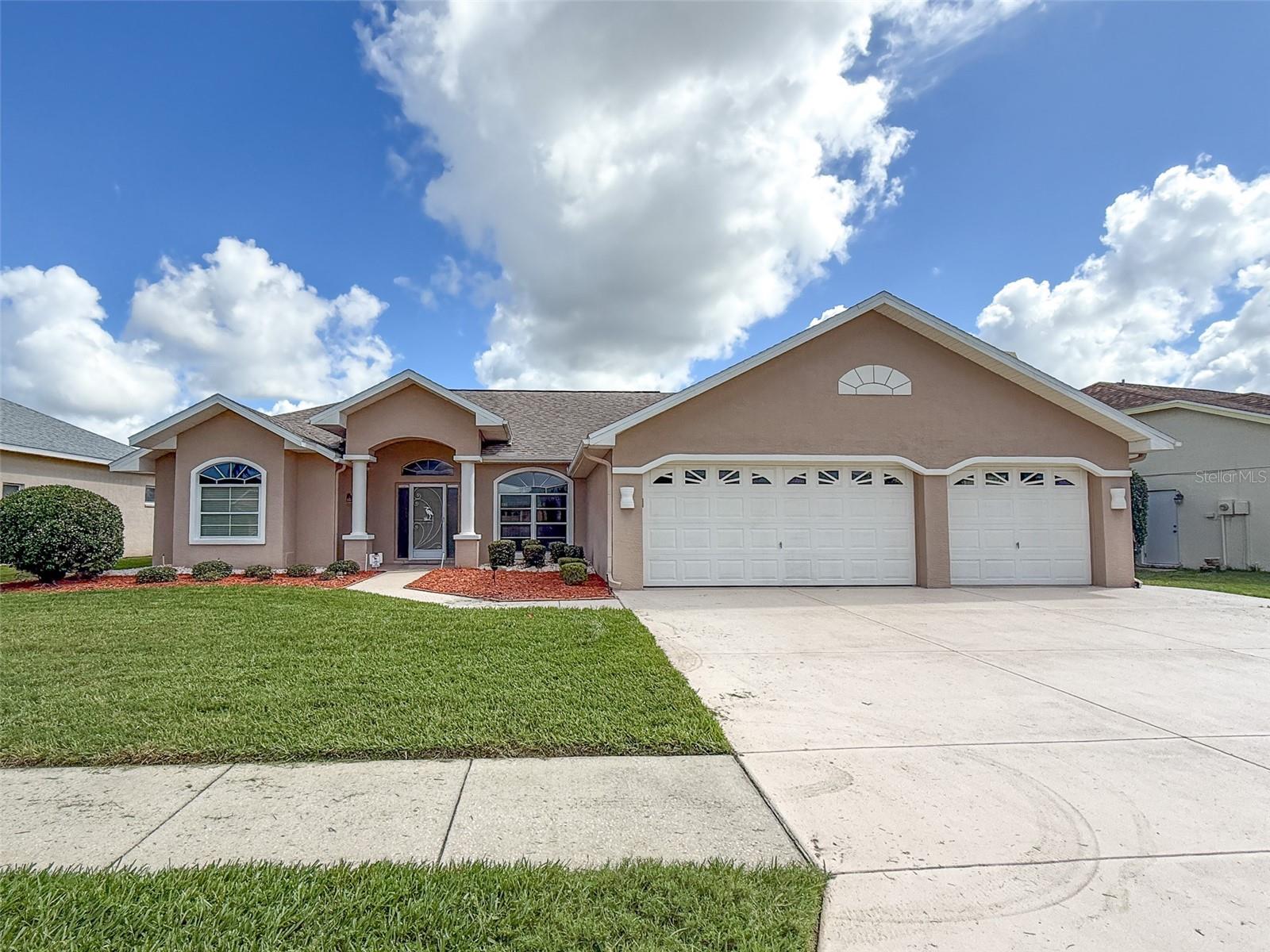 8533 CORAL CREEK LOOP