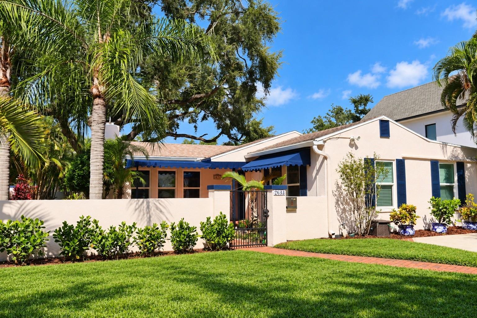 2633 W SUNSET DRIVE