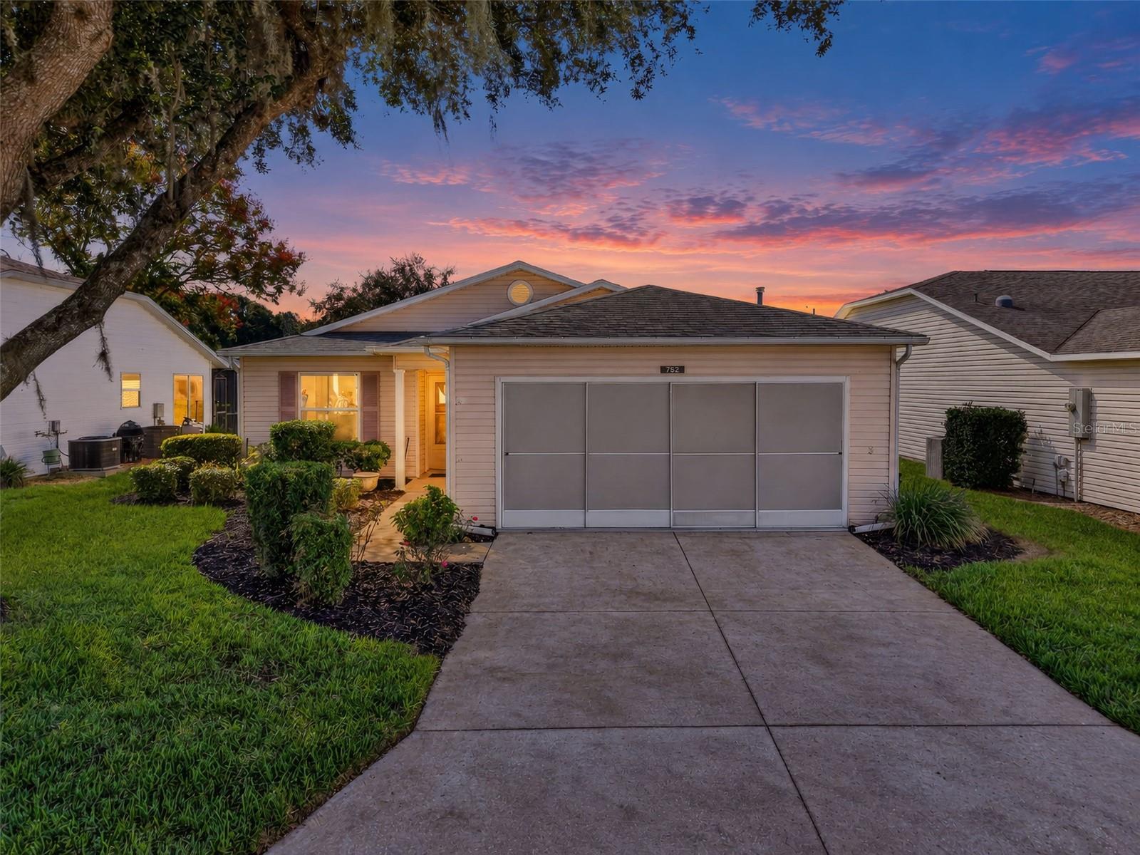 752 OLD OAKS LANE home for sale in Pennbrooke Fairways