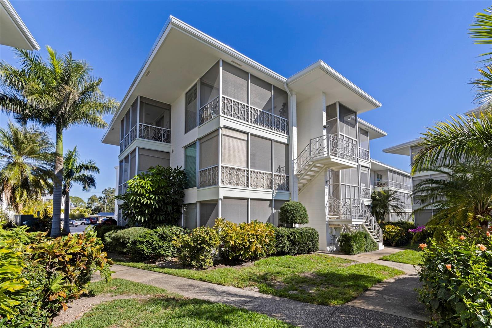 1036 NORTH SHORE DRIVE #1