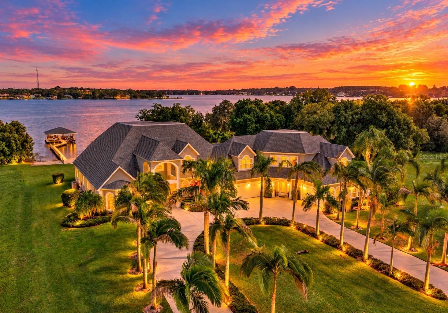 492 SUNSET POINTE DRIVE