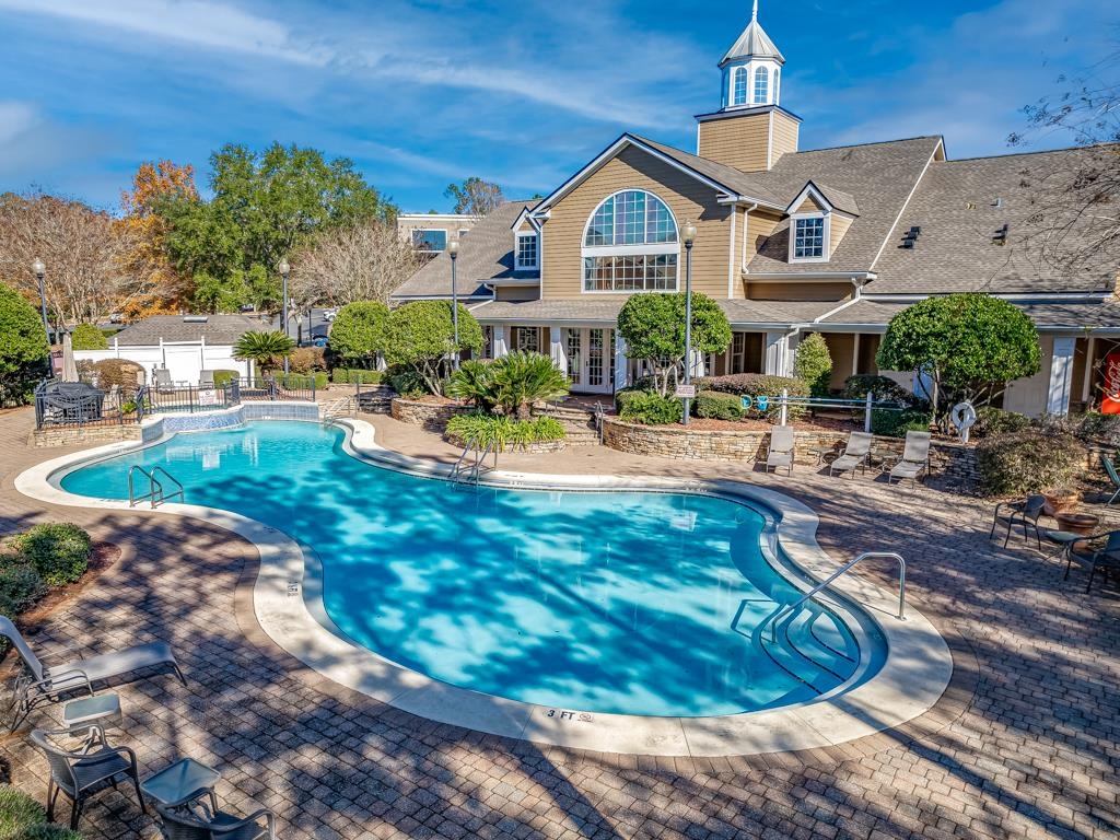 Barrington Park Condominiums