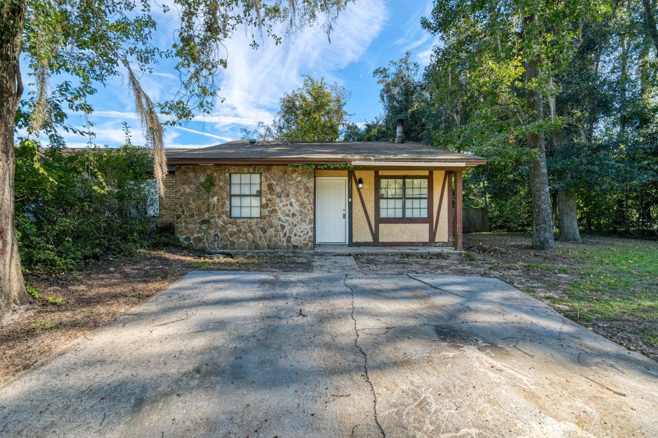 3811 Stewart Way, home for sale in Tallahassee