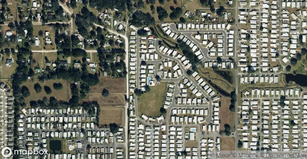 Oaks Royal Mobile Home in Zephyrhills